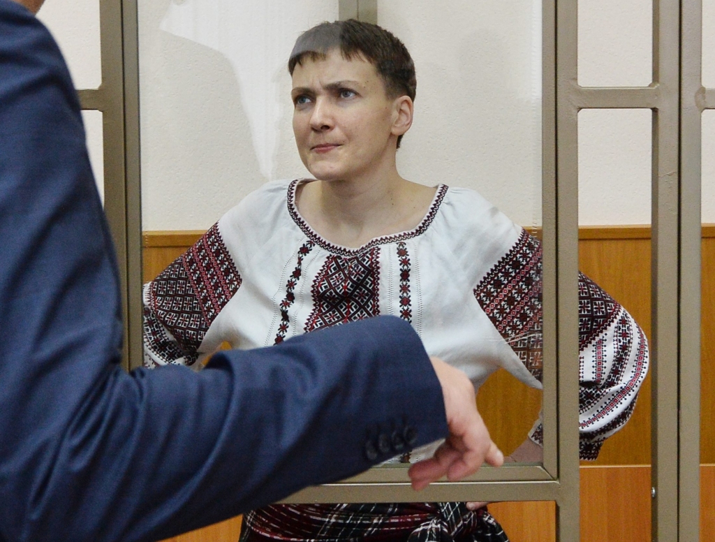 Nobela laureāti mudina ES panākt Savčenko atbrīvošanu