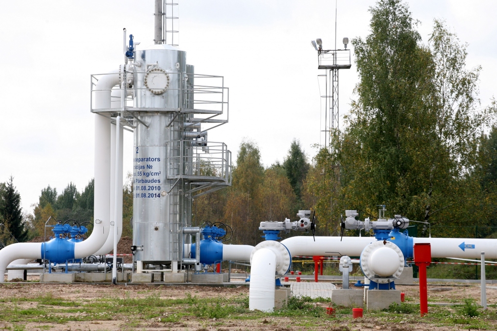 Siltumapgādes un elektroenerģijas tarifi uzņēmumiem sarukuši straujāk nekā gaidīts