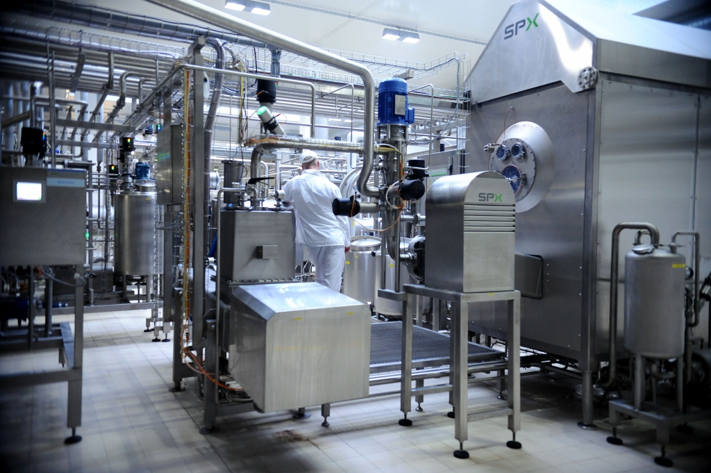 ES lauksaimniecības komisārs rosina mazināt piena produkcijas apjomus