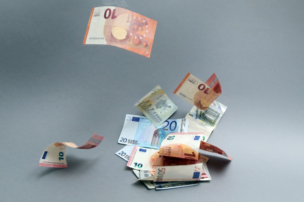 Lielākie nodokļu parādnieki VID parādā 255 miljonus eiro
