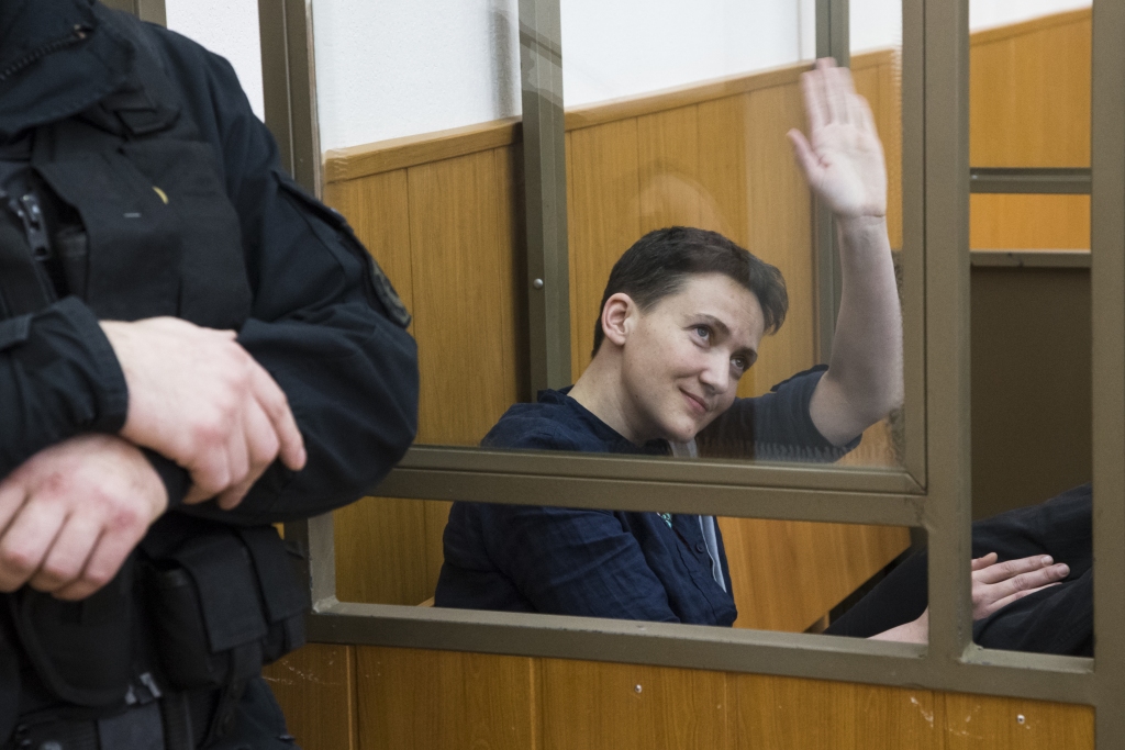 Porošenko piedāvājis Savčenko apmainīt pret diviem arestētiem krieviem