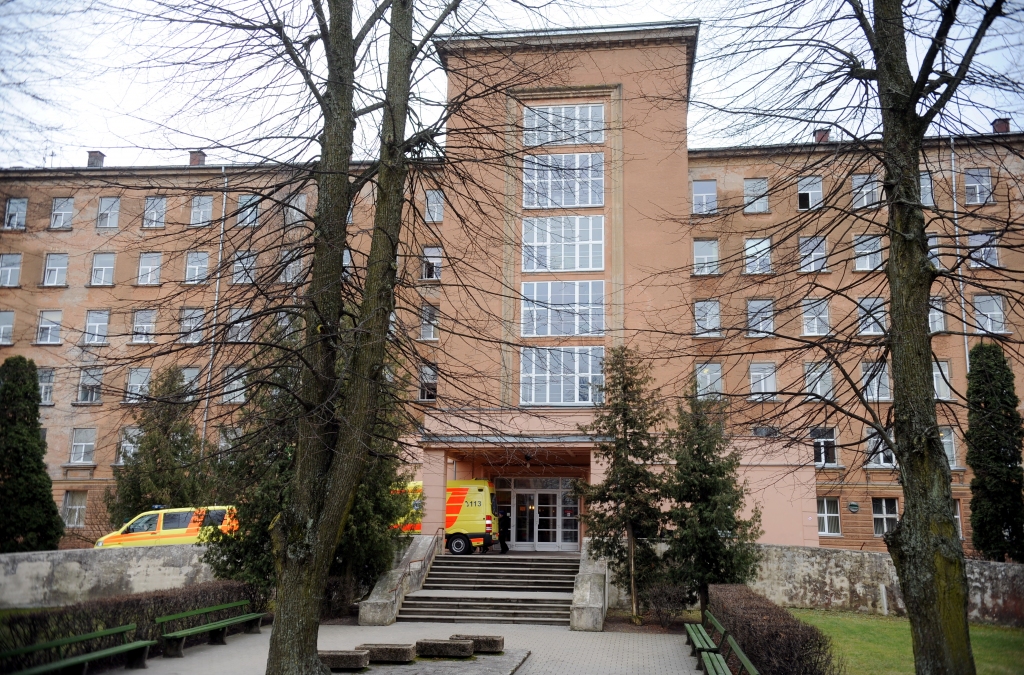 NVD: Finansējums reģionālajām slimnīcām samazināts, lai vairāk naudas piešķirtu lielajām universitātes slimnīcām