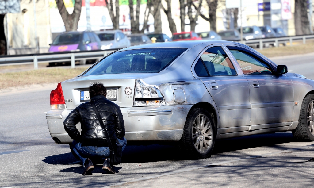 Autovadītāji iesaistās OCTA krāpšanā nezināšanas dēļ