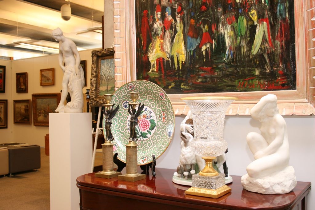 FOTO: Nākamnedēļ Artembassy notiks mākslas un antikvāro priekšmetu izsole