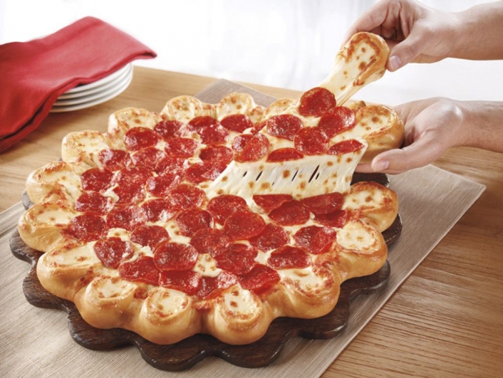 Šonedēļ oficiāli atvērs pirmo Pizza Hut picēriju Latvijā