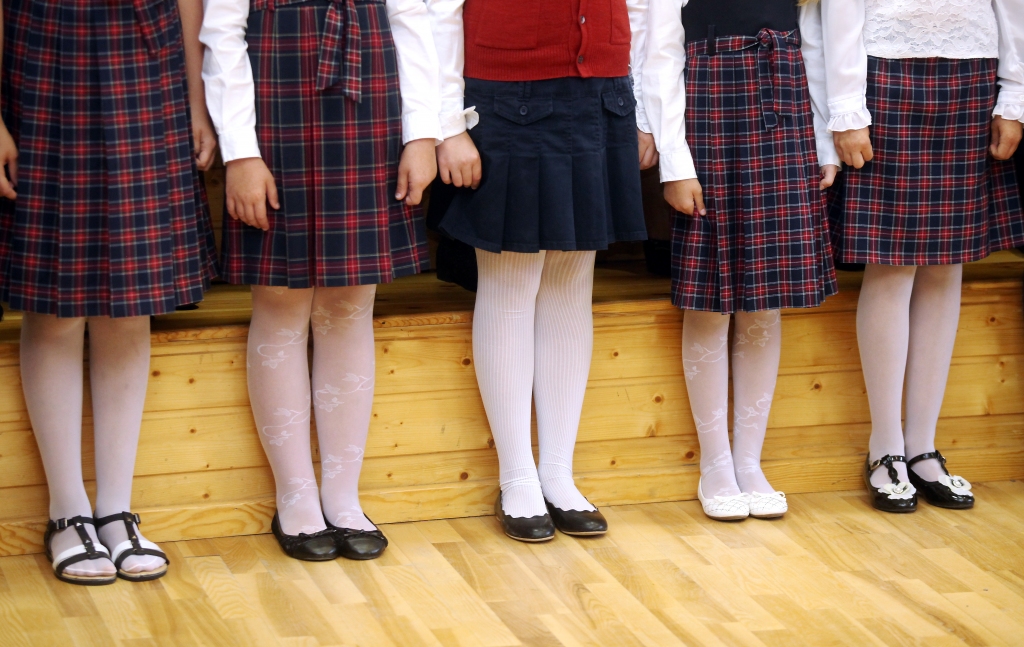 Sašutusi māte vāc parakstus, lai skolēniem atceltu mājasdarbus nedēļas nogalēs