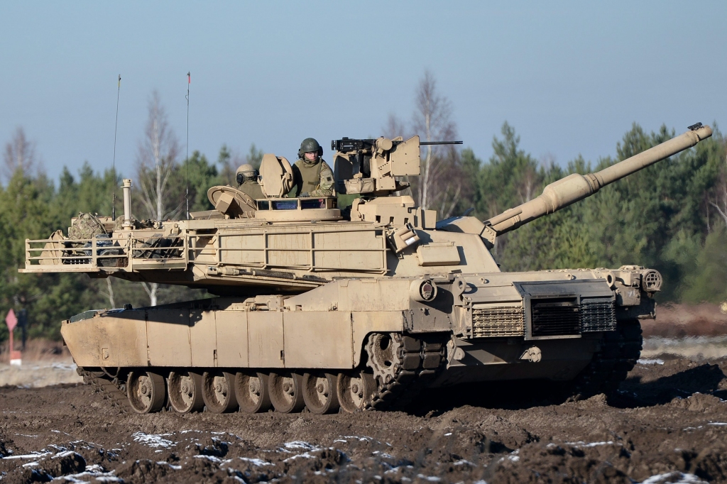 ASV ministrs: NATO apsver iespēju Baltijas valstīs un Polijā dislocēt 4000 karavīru