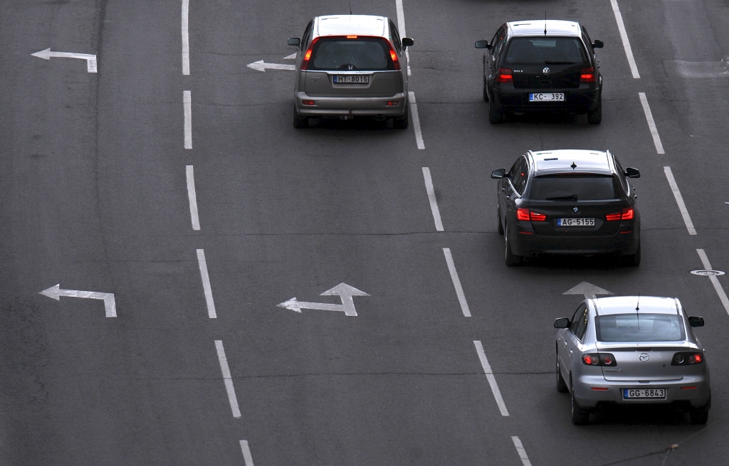 Valsts svētku dēļ Rīgā ieviesti satiksmes ierobežojumi