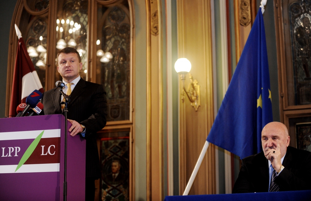 Desmit partijām kopumā ir teju miljonu eiro lielas parādsaistības