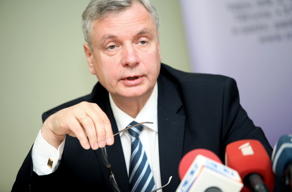 IZM pabeigusi darbu pie pedagogu atalgojuma modeļa izstrādes