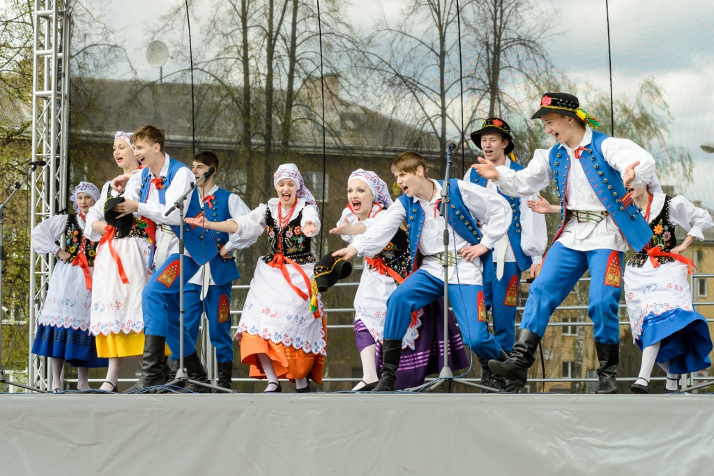 Pēterdienā Kurmenē dejos poļu folkloras kopa