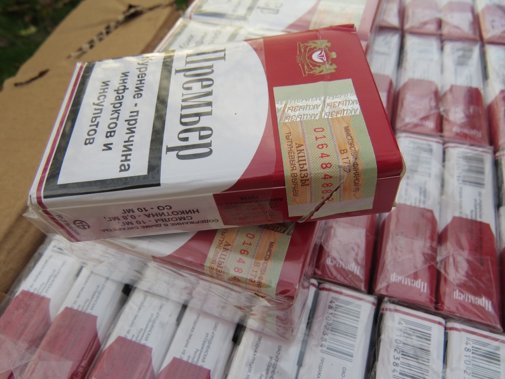 Kontrabandas cigaretes un alkoholu uziet Bauskā