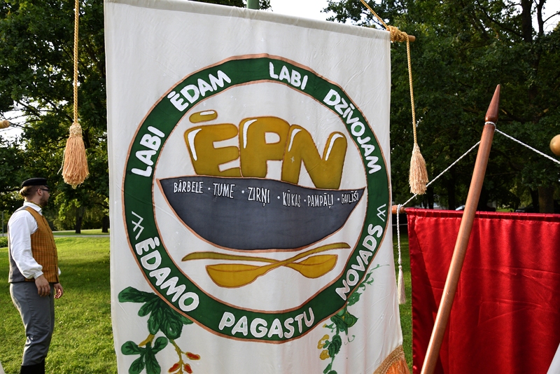 FOTO: «Ēdampagastu» svētkos iepazīst Gailīšus