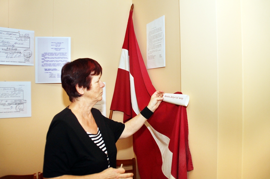 Bārbelē piemin akciju «Baltijas ceļš»