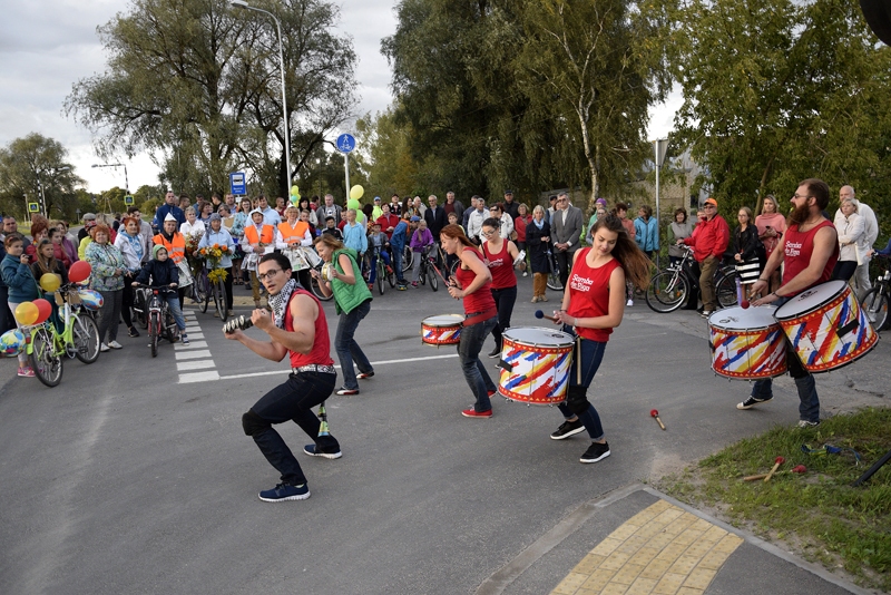 FOTO: Jauno veloceliņu no Bauskas uz Rītausmām izstaigā sambas ritmos