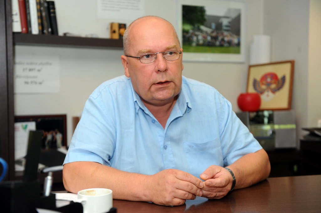 Dailes teātra direktors: Aktieri dzer, kad viņiem nav ko darīt un jūtas nenovērtēti
