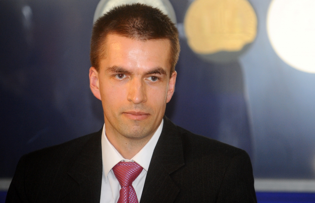 Viedoklis: Zemi kvalificētu darbinieku ievešana dzīves līmeni tikai pasliktinātu