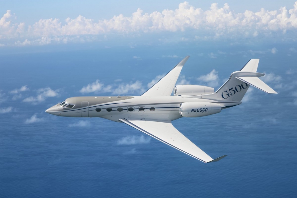 FOTO: Gulfstream jaunā 45 miljonu dolāru vērtā G500 privātā lidmašīna