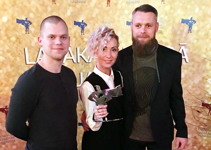 Apbalvo Bauskas jauniešus