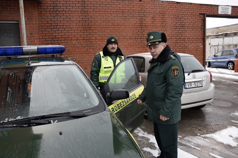 Apbalvo Bauskas robežsargus