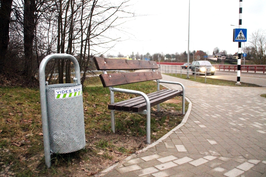 Gājējiem nepieciešami soliņi
