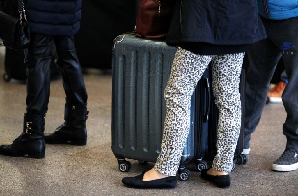 Izveido lidmašīnu pasažieru datu reģistru
