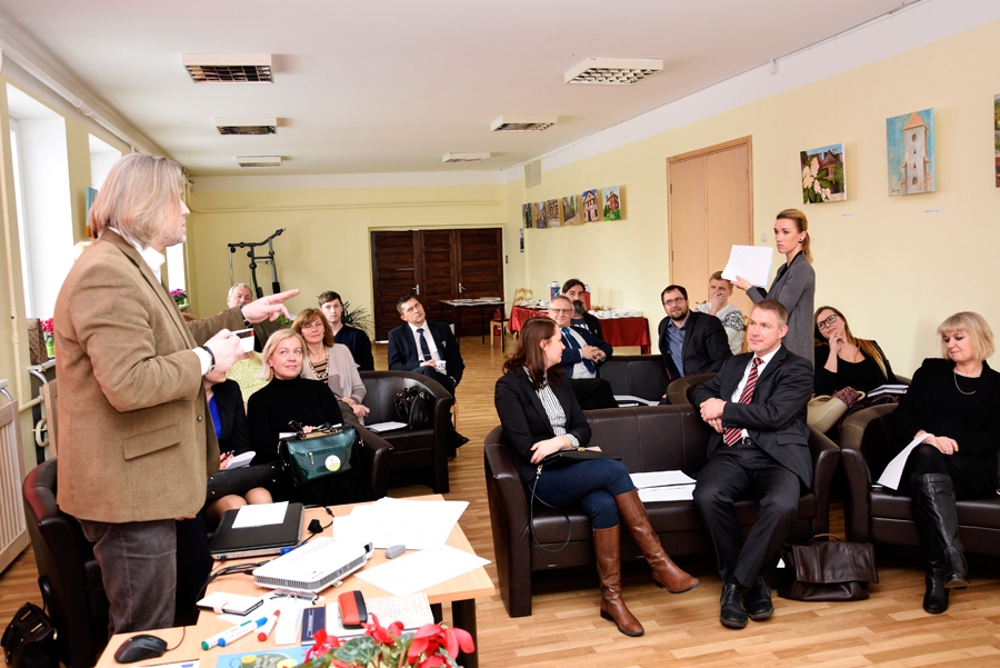 Jaunos komersantus mudina vērsties pēc padoma