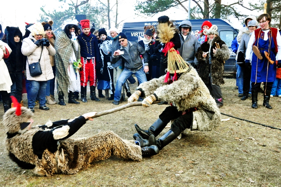 Vecumniekos daudzina Meteņu tradīcijas