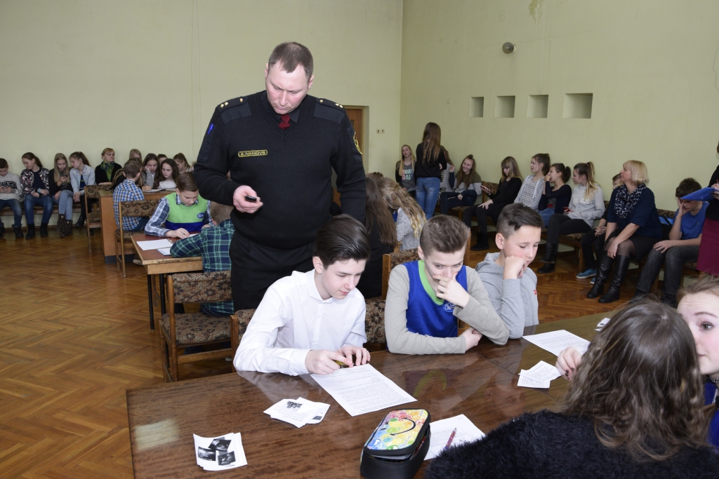 Skolēniem atgādina par drošību pirms pavasara brīvlaika