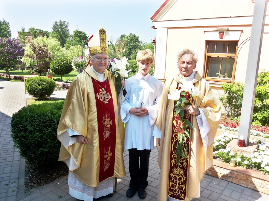 Daudz labu darbiņu par godu Dievam