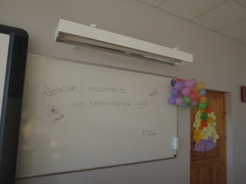9. un 12.klašu skolēniem beidzas mācības