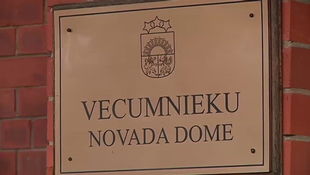 Vecumnieku novada domē iekļūst trīs partijas