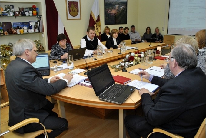 Vēlētāju uzticību neieguva tikai viens no Rundāles novada domes deputātiem