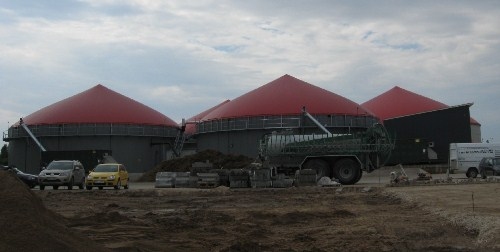 Brīdina par iespējamu smaku izplatīšanos ap «Agro Iecava» ražotni