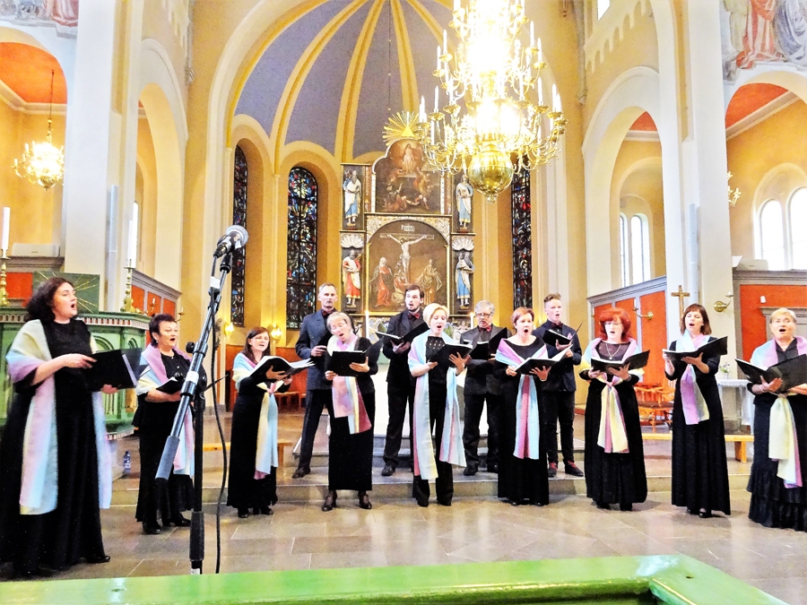 Ar dziesmu Baltijas otrā krastā