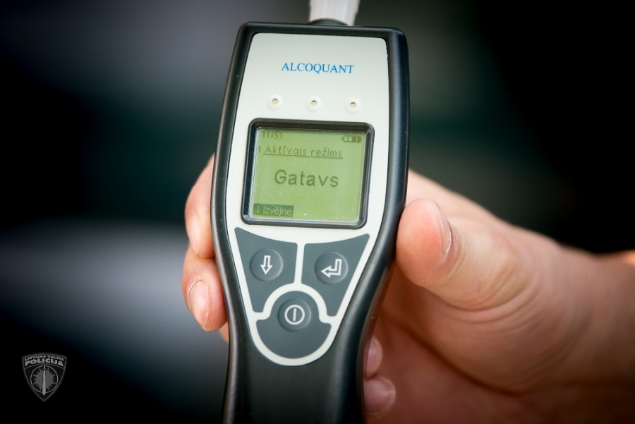 Skaistkalnē pieķer autobraucēju teju 1,8 promiļu reibumā