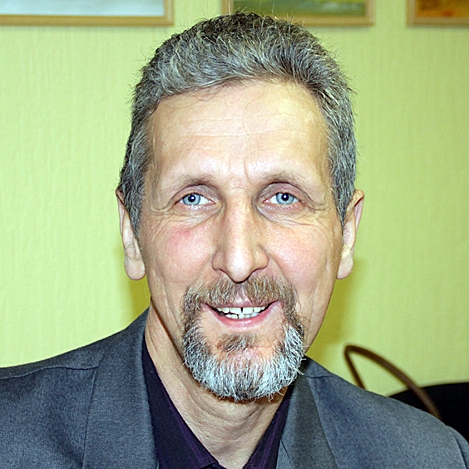 Aug raža un birokrātija