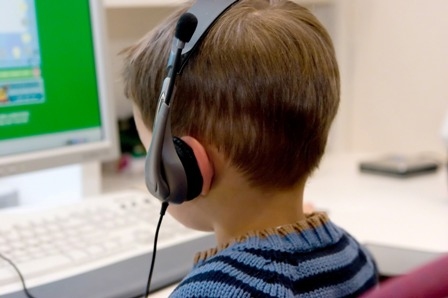 SOS ciemata bērniem māca programmēšanu