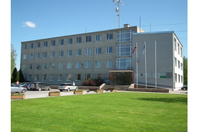 Bauskas novada dome par 2360 eiro algos juristu zaudējumu piedzīšanai no darbinieka
