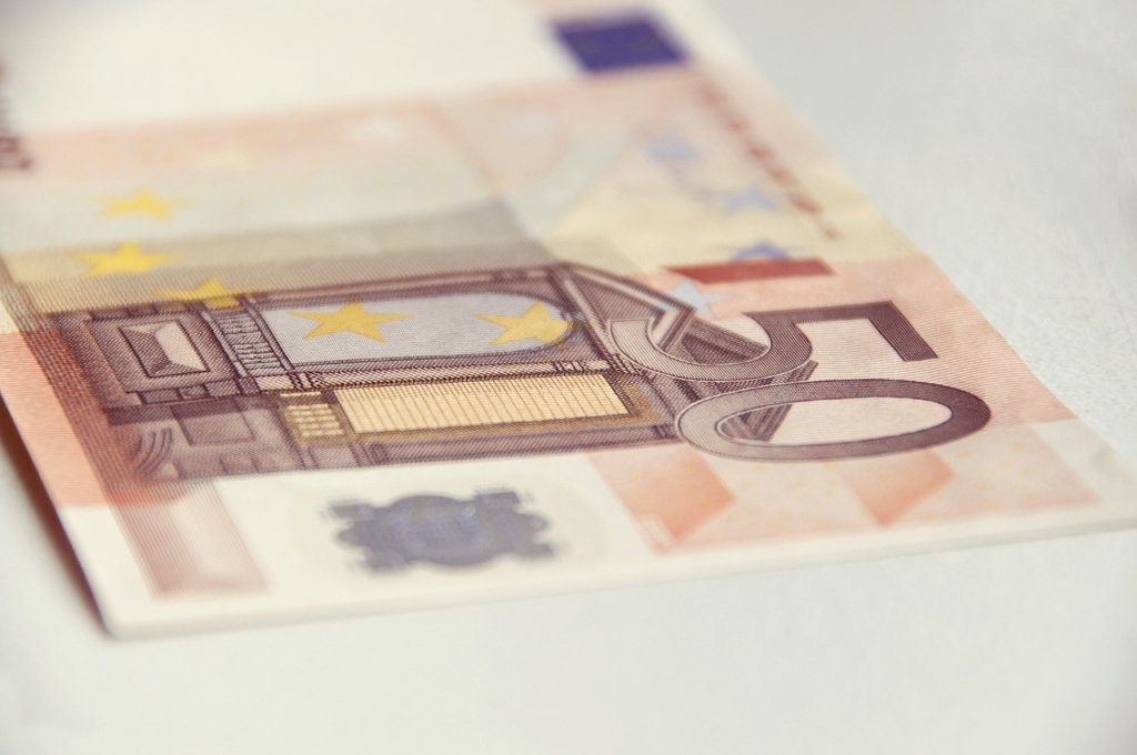 Pētījums: Gandrīz piektdaļai mājsaimniecību veidojas brīvi naudas līdzekļi