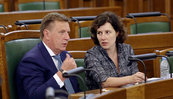 Saeima pieņem nākamā gada budžetu, paredzot būtiski vairāk līdzekļu veselībai un aizsardzībai