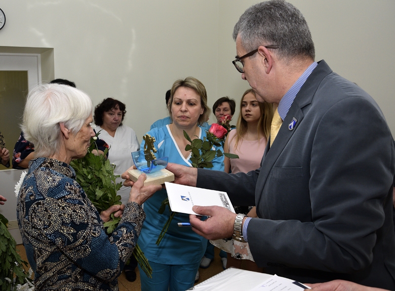 Godina medicīnas darbinieces