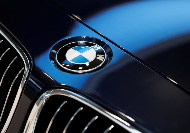 Bauskā nozog automašīnu BMW