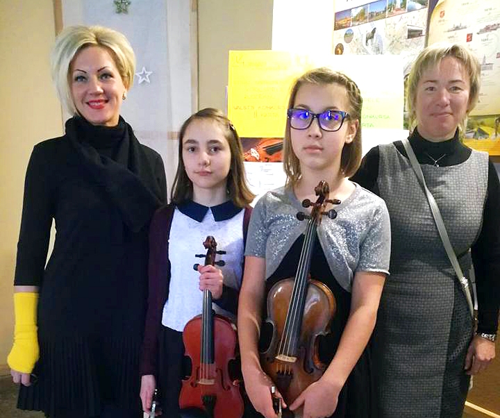 Bauskas vijolniece gūst godalgu konkursā