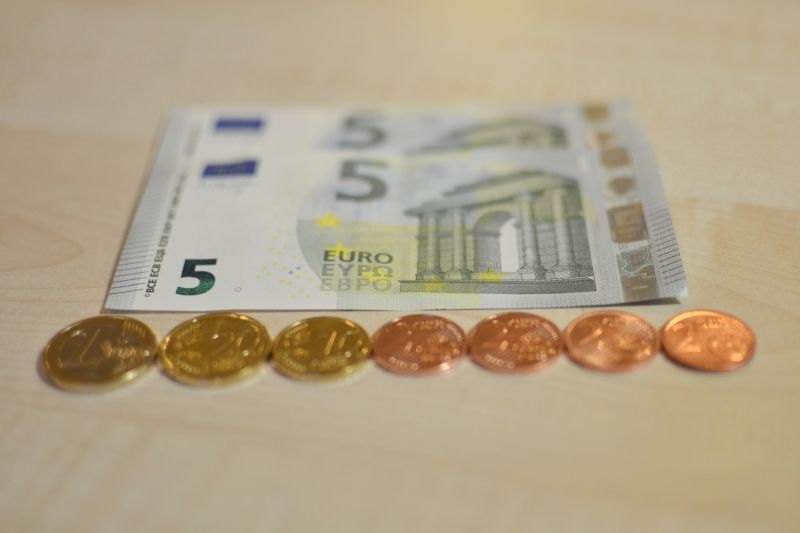 OECD: Latvijai nepieciešams būtiski palielināt minimālo pensiju apjomu
