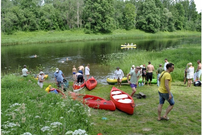 Rundālē un Skaistkalnē gaidīs Latvijas apceļotājus