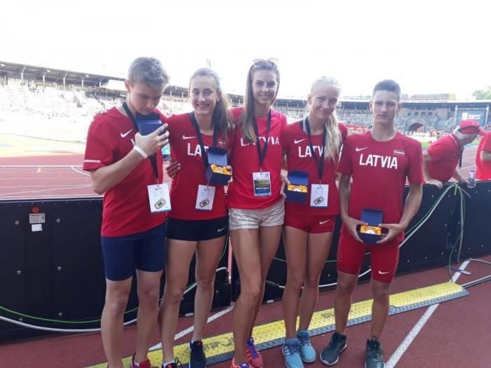 Jaunie sportisti izcīna zeltu Dimanta līgā