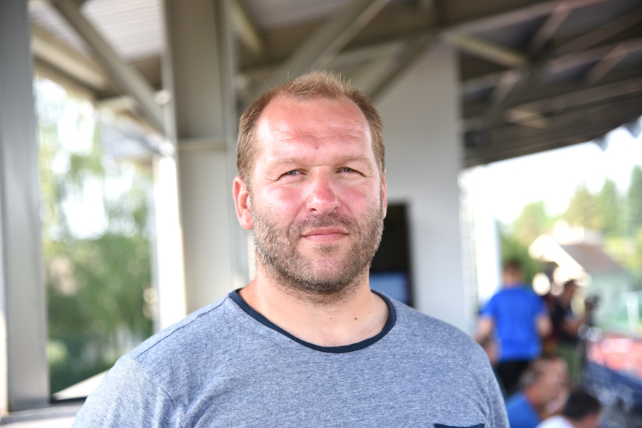 Stadiona segumu laista naktī