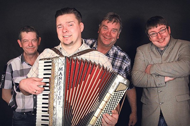 Grupa «Rumbas kvartets» Vecumniekos
