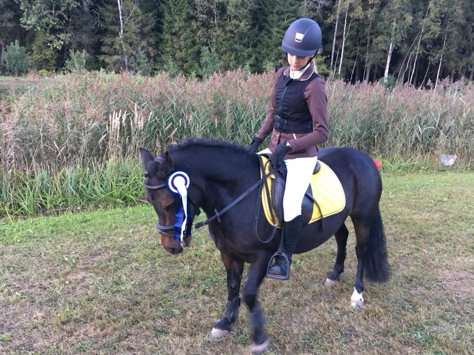 «Mēmeles jāšanas sporta kluba» jātniece izcīna trešo vietu